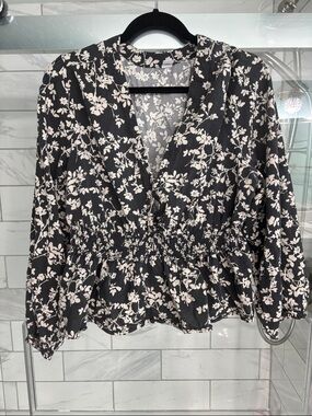 Old Navy Smocked Waist V-Neck Floral Blouse - Black & Cream